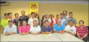 埔奕支部 - 坚定地支持主席。