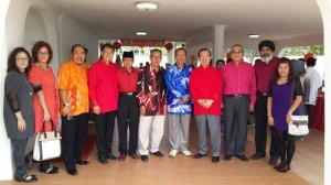 Temenggong Haji Abdul Rahman Faizul, Pemanca Hj Abang Mohd, Penghulu Hj Samat Bin Alip visiting Tan Sri Peter Chin.