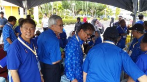 SUPP Publicity Chief, Dato Sebastian Ting, left at the nomination centre in Balingian