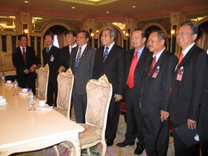 Tan Sri Peter Chin with Abang Jo and Awang Tengah with CWC members.