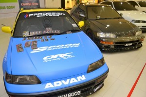 炫酷的改装车特别吸睛。