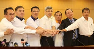 Leaders of three parities against hudud law