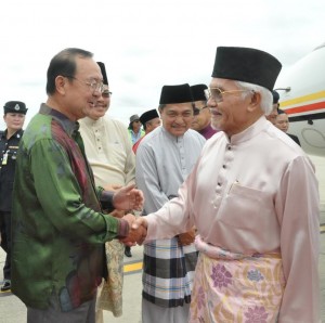 Tan Sri Peter Chin welcome new TYT Pehin Sri Taib Mahmud to miri