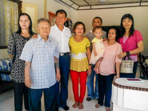 Dato Sebastian Ting & group visiting Rumah Apai Sirit . 