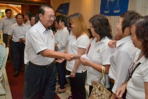 Chin meeting the diners