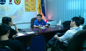 Senator Datuk Dr Sim with the reporters