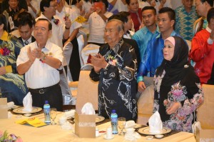 Chin, Chief Minister and wife at the dinner