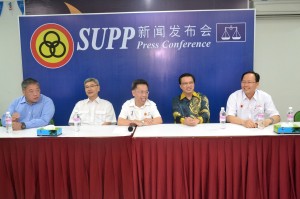 Dato' Sri Tiong King Sing, Gerakan president, Datuk Ma Siew Khiong, Senator Datuk Dr. Sim Kui Hian, MCA President, Dato Sri Liow Tiong Lai