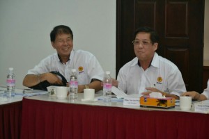 Dato' Sebastian Ting and Tan Joo Phoi sharing a light moment