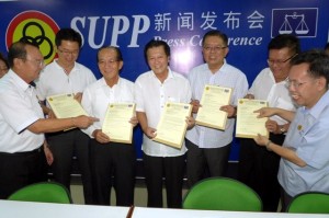 The five new protem chairman with President peter Chin and Senator Datuk Dr. Sim Kui Hian