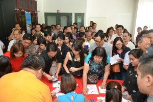 商家踊跃报名参与消费税说明会。