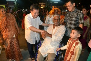 党主席沈桂贤为兴都同胞捎来问候，在场包括署理秘书长薛华东。 