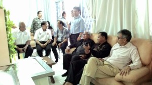 政治及社会闻人到丧府凭吊及慰问威廉甘尼家属。