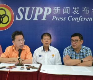 From left to right, Senator Sim, Dato' Sebastian Ting and Richard Wee