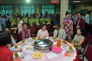 Dr. Sim with staff of SGH