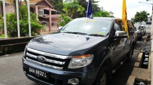 人联青车队抵达朋领支部。