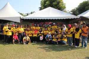 dato sebastian seated centre with the participants