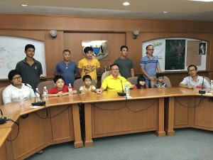 Lo with the four families.  Lo with seated from left, Lee Lee Yuan, Jong Chee Kiat and Chan May Ly. At the back are the brothers from left, Tsen Xiao Yue and Tsen Su Shien.