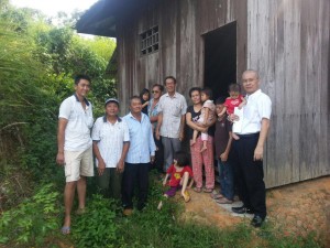 single mother with 6 kids.