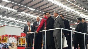 沈桂贤随同首相纳吉等人访问中国固安工业园。