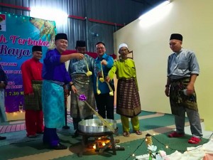 36511050_1841229182663760_8821256419551477760_n