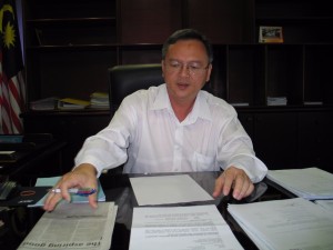 Lo-call for West Malaysian to understand Sarawakians.