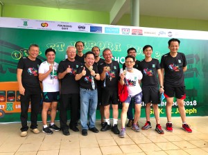 giving the winner the prizes