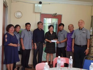 The SRB Chung Hua school Board committee Chairman and members.